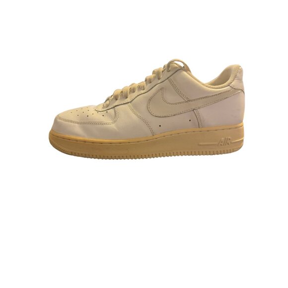 Nike Air Force 1 ’07 Triple White | Men’s 9.5 | Classic AF1 | Good Condition - Picture 5 of 7